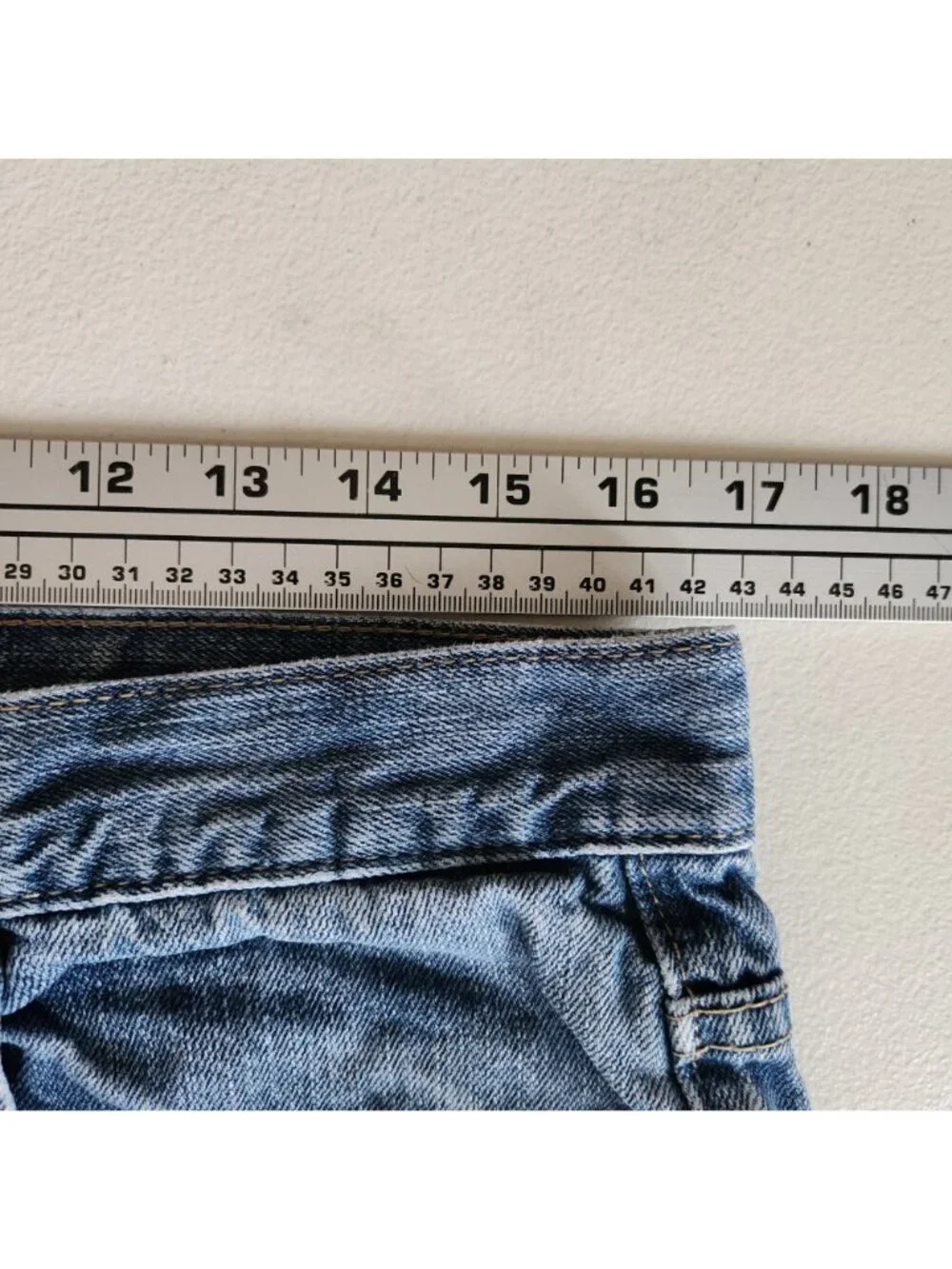 Calvin Klein Mens Blue Jeans Size 34 Relaxed Fit Straight Leg Denim